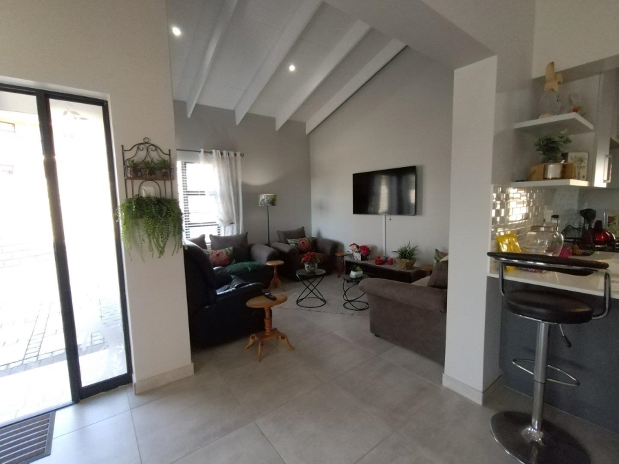 3 Bedroom Property for Sale in Wavecrest Eastern Cape